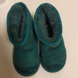 Ugg turquoise size toddler 8
